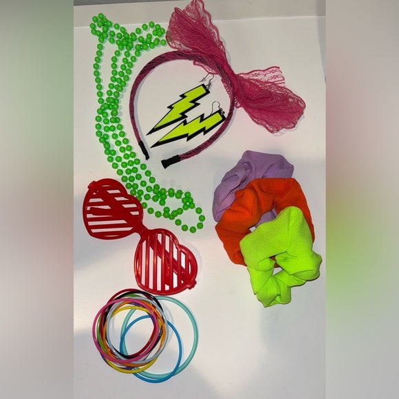 80s Theme Accessory Set - Picture 1 of 1